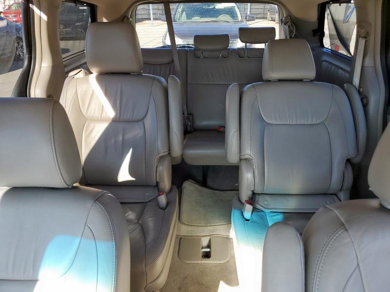 5TDYK4CC6AS313126 - 2010 TOYOTA SIENNA XLE მწვანე ფოტო 10