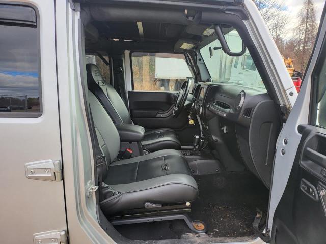 1J4HA3H16BL500982 - 2011 JEEP WRANGLER U SPORT رمادي صورة 5