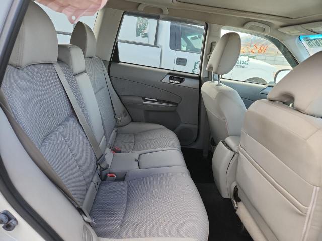 JF2SHADCXCH444568 - 2012 SUBARU FORESTER 2.5X PREMIUM WHITE photo 11