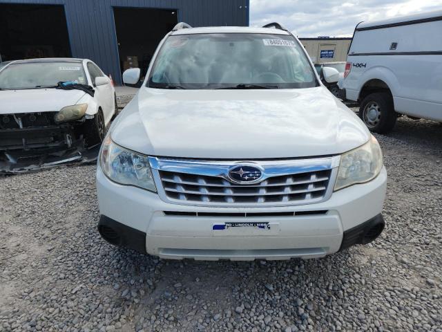 JF2SHADCXCH444568 - 2012 SUBARU FORESTER 2.5X PREMIUM WHITE photo 5
