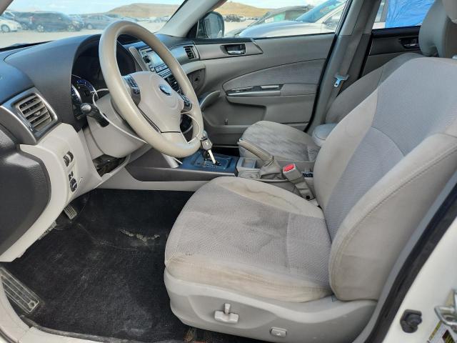 JF2SHADCXCH444568 - 2012 SUBARU FORESTER 2.5X PREMIUM WHITE photo 7