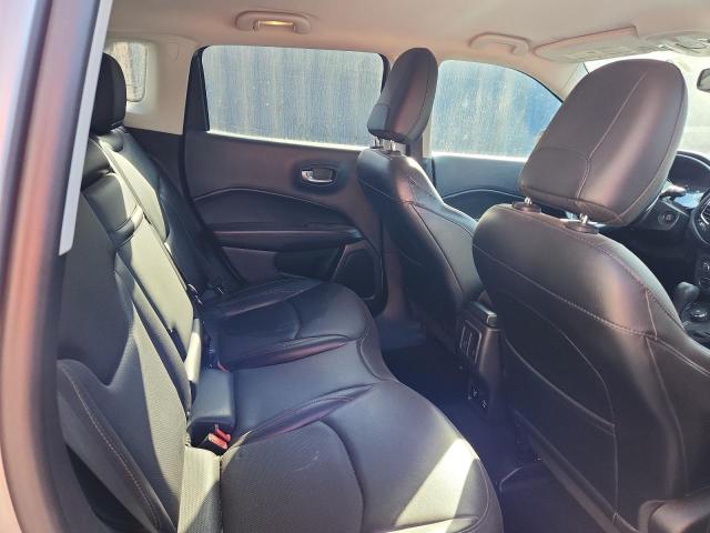 3C4NJDCB2KT596273 - 2019 JEEP COMPASS LIMITED Մոխրագույն լուսանկար 11