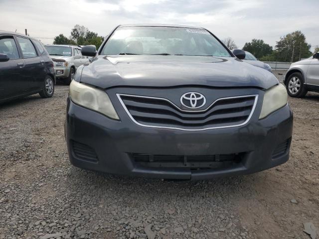 4T1BF3EK5AU068500 - 2010 TOYOTA CAMRY BASE GRAY photo 5