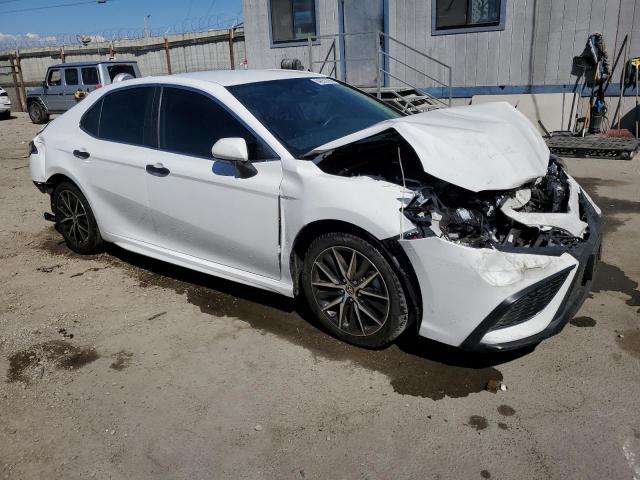 4T1T11AK8PU808255 - 2023 TOYOTA CAMRY SE NIGHT SHADE WHITE photo 4