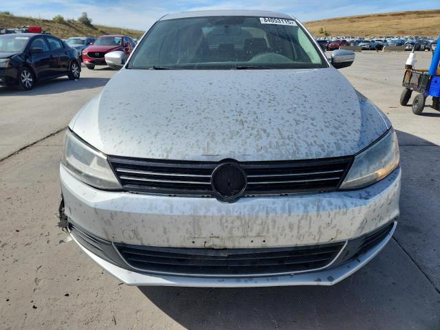 3VWDX7AJXDM410625 - 2013 VOLKSWAGEN JETTA SE Argent photo 5