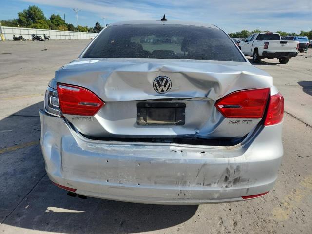 3VWDX7AJXDM410625 - 2013 VOLKSWAGEN JETTA SE Argent photo 6
