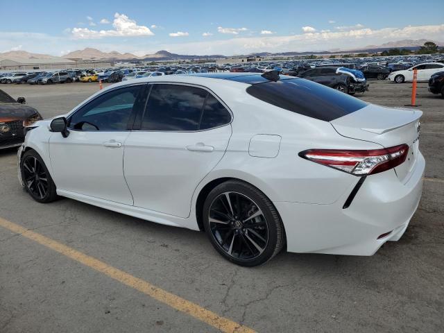 4T1K61AK4LU952330 - 2020 TOYOTA CAMRY XSE WHITE photo 2