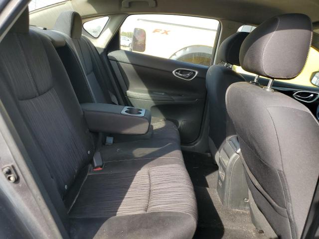 3N1AB7AP2JL639328 - 2018 NISSAN SENTRA S 灰色 照片 10