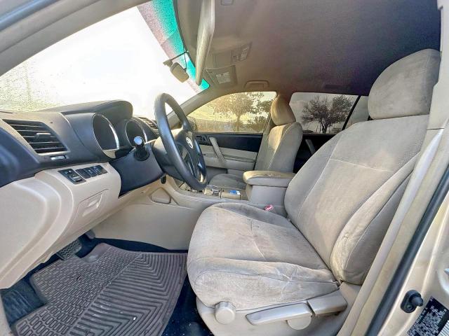 5TDZA3EH2BS008136 - 2011 TOYOTA HIGHLANDER BASE GOLD photo 5