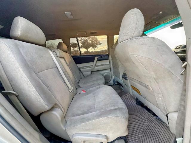 5TDZA3EH2BS008136 - 2011 TOYOTA HIGHLANDER BASE GOLD photo 6