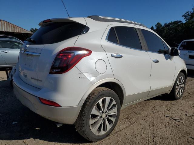 KL4CJASBXJB589279 - 2018 BUICK ENCORE PREFERRED Biały zdjęcie 3