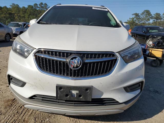 KL4CJASBXJB589279 - 2018 BUICK ENCORE PREFERRED Biały zdjęcie 5