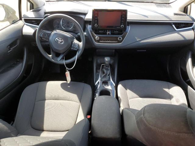 JTDEPMAE4NJ215708 - 2022 TOYOTA COROLLA LE Gümüş fotoğraf 8