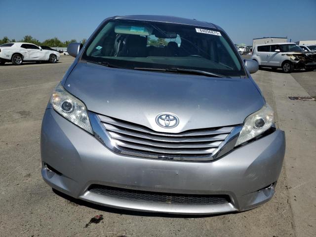 5TDKK3DC1FS575965 - 2015 TOYOTA SIENNA LE SILVER photo 5