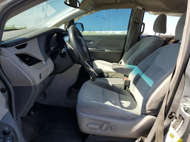 5TDKK3DC1FS575965 - 2015 TOYOTA SIENNA LE SILVER photo 7