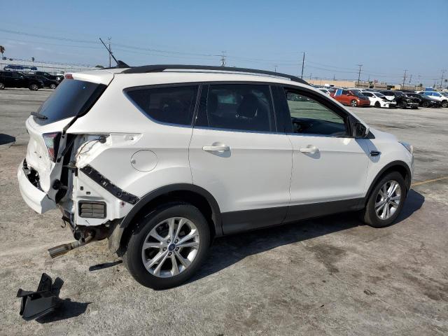 1FMCU9GDXJUB59001 - 2018 FORD ESCAPE SE WHITE photo 3