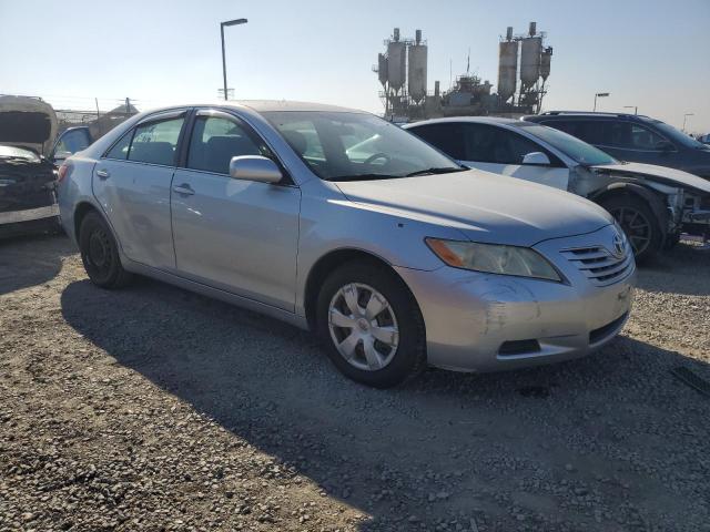 4T1BE46K27U048074 - 2007 TOYOTA CAMRY CE 银色 照片 4