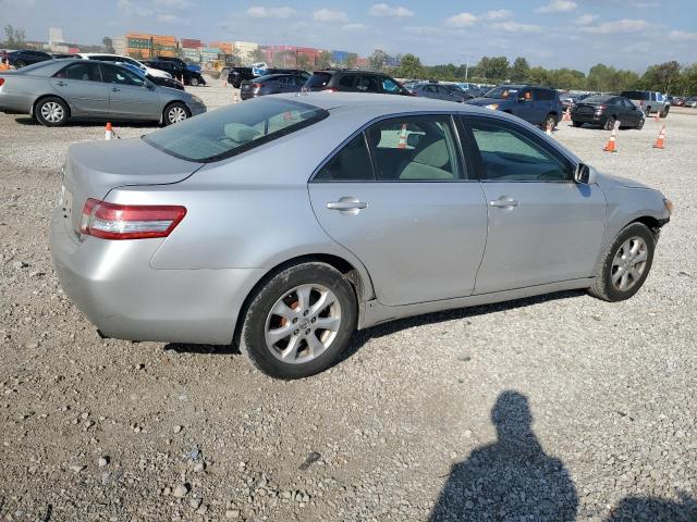 4T4BF3EK4BR126748 - 2011 TOYOTA CAMRY BASE GRAY photo 3