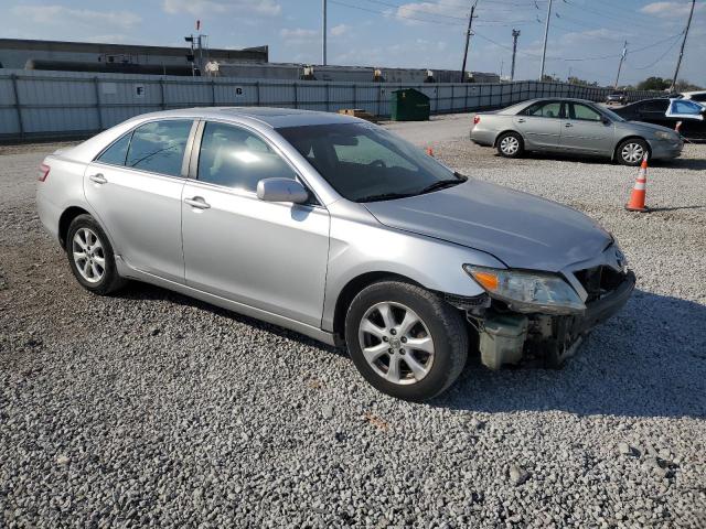 4T4BF3EK4BR126748 - 2011 TOYOTA CAMRY BASE GRAY photo 4