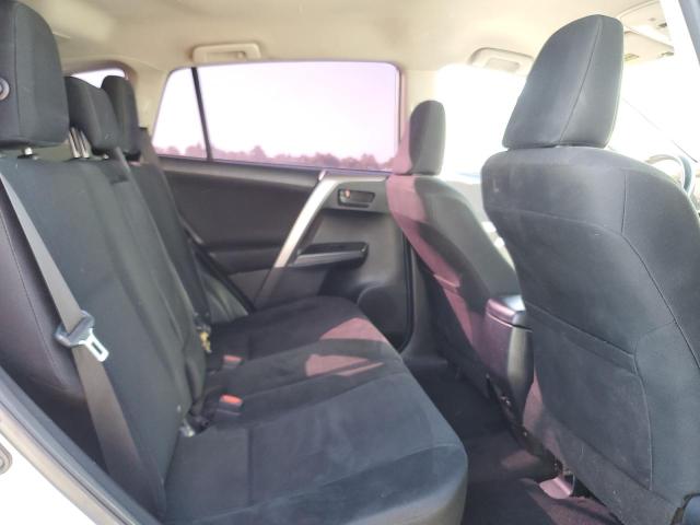 JTMZFREV8HJ104031 - 2017 TOYOTA RAV4 LE 白色 照片 11