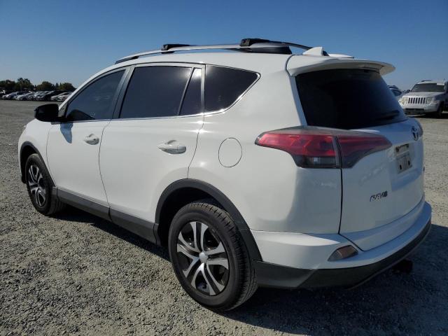 JTMZFREV8HJ104031 - 2017 TOYOTA RAV4 LE 白色 照片 2