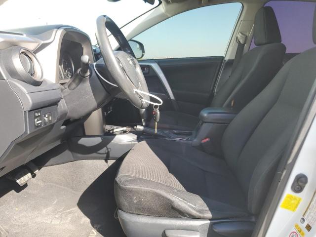 JTMZFREV8HJ104031 - 2017 TOYOTA RAV4 LE 白色 照片 7