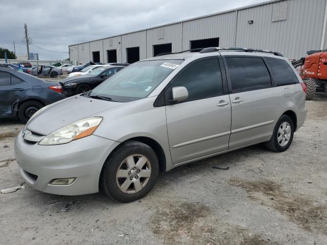 2007 TOYOTA SIENNA XLE, null