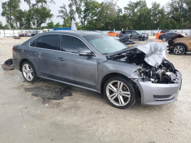 1VWBV7A33FC011820 - 2015 VOLKSWAGEN PASSAT SE GRAY photo 4