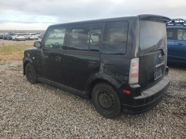 JTLKT324850183032 - 2005 TOYOTA SCION XB BLACK photo 2