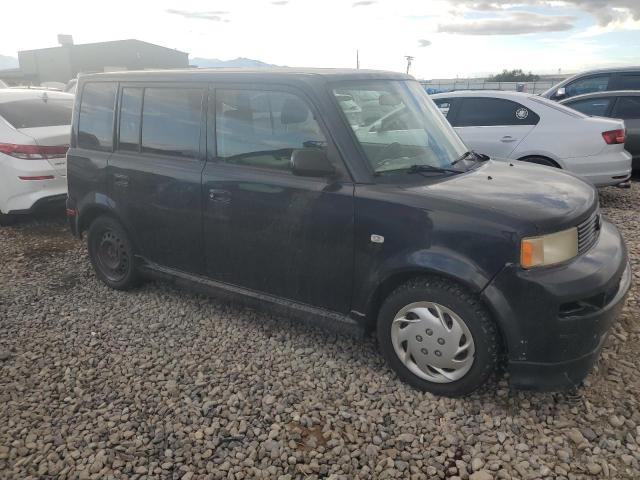 JTLKT324850183032 - 2005 TOYOTA SCION XB BLACK photo 4
