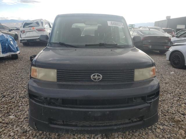 JTLKT324850183032 - 2005 TOYOTA SCION XB BLACK photo 5