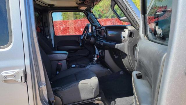 1C4HJXEN2MW654143 - 2021 JEEP WRANGLER U SAHARA SILVER photo 5