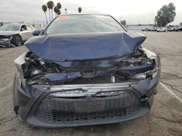 JTDEPRAE6LJ107682 - 2020 TOYOTA COROLLA LE BLUE photo 5