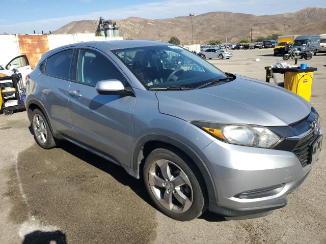 3CZRU5H31JM720956 - 2018 HONDA HR-V LX Արծաթագույն լուսանկար 4