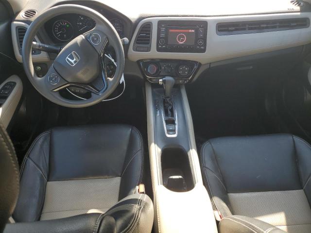 3CZRU5H31JM720956 - 2018 HONDA HR-V LX Արծաթագույն լուսանկար 8