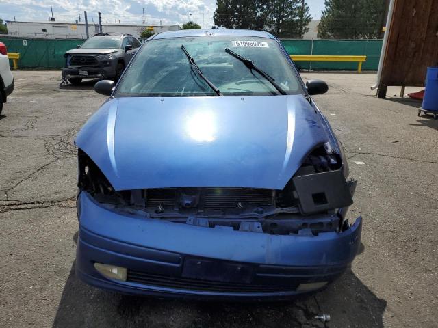 3FAFP37393R188051 - 2003 FORD FOCUS ZX5 BLUE photo 10
