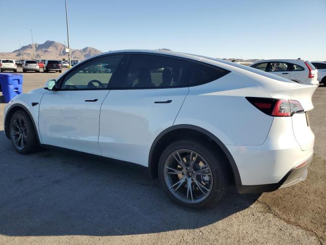 7SAYGDED7RF168768 - 2024 TESLA MODEL Y WHITE photo 2
