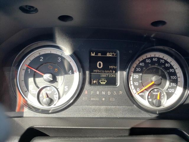 3C7WRMDL9JG207319 - 2018 RAM 5500 Красный фото 8