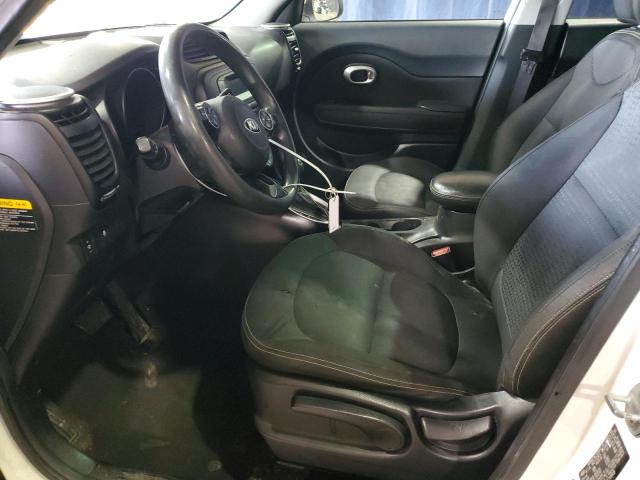 KNDJP3A58F7118938 - 2015 KIA SOUL + WHITE photo 7