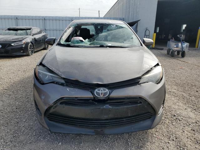2T1BURHE4HC823369 - 2017 TOYOTA COROLLA L GRAY photo 5