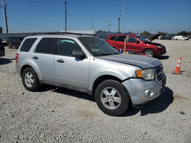 1FMCU9D73CKC10402 - 2012 FORD ESCAPE XLT SILVER photo 4