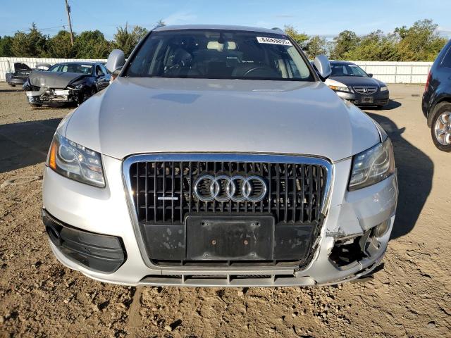 WA1LKAFP5AA072884 - 2010 AUDI Q5 PREMIUM PLUS SILVER photo 5