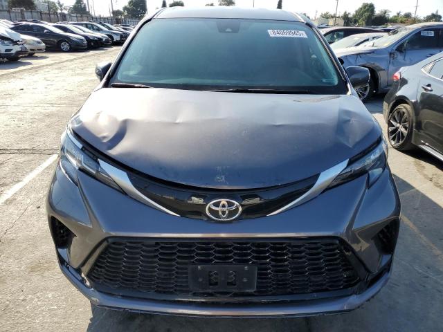 5TDKRKEC6PS168715 - 2023 TOYOTA SIENNA LE 灰色 照片 5