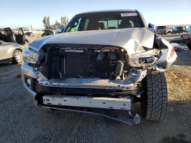 3TMAZ5CN9HM050094 - 2017 TOYOTA TACOMA DOUBLE CAB Grau Foto 5