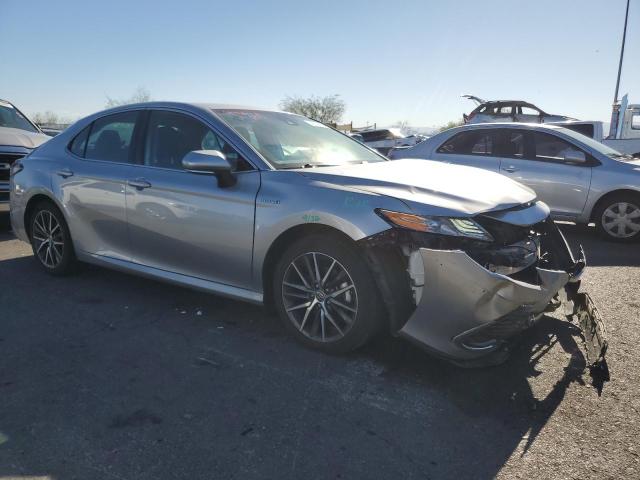 4T1F31AK1MU552298 - 2021 TOYOTA CAMRY XLE Gümüş fotoğraf 4