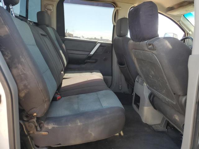 1N6AA07B64N527653 - 2004 NISSAN TITAN XE WHITE photo 10