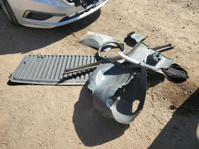 1N6AA07B64N527653 - 2004 NISSAN TITAN XE WHITE photo 12