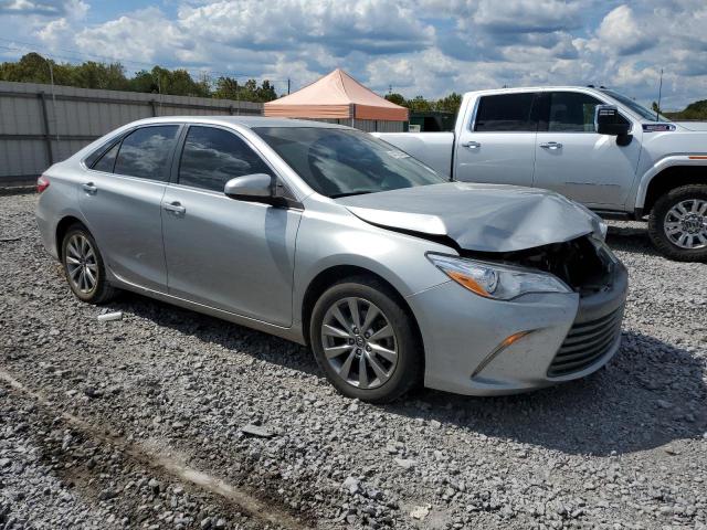4T4BF1FK8GR555952 - 2016 TOYOTA CAMRY LE SILVER photo 4