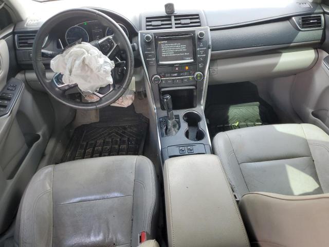 4T4BF1FK8GR555952 - 2016 TOYOTA CAMRY LE SILVER photo 8