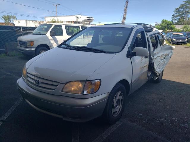 2002 TOYOTA SIENNA LE, 